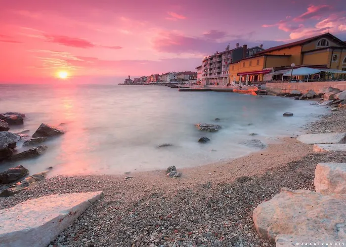 Apartma Sunrise דירה *